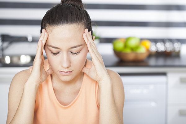 Kopfschmerzen nach dem Essen, kann eine Nahrungsunverträglichkeit sein - jetzt informieren - ohne-fructose.com